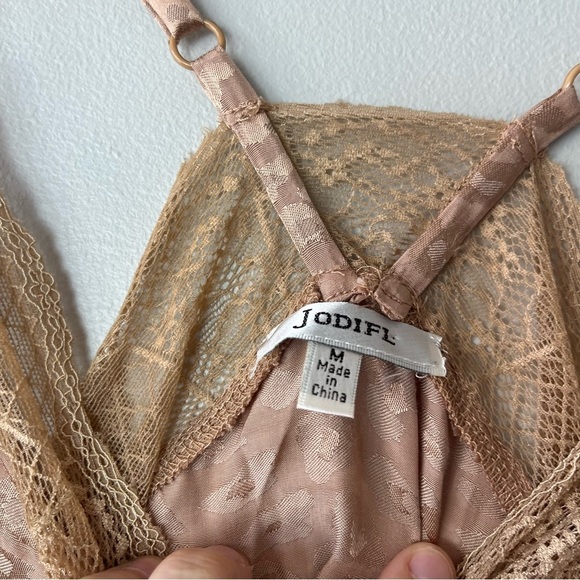 Jodifl Animal Print Lace Tank Top Medium - Picture 3 of 6